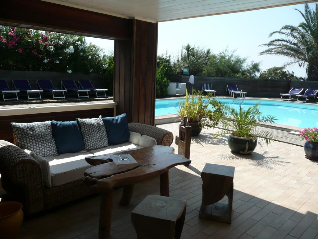 Levolle Marine Hotel Poggio Mezzana Eksteriør billede